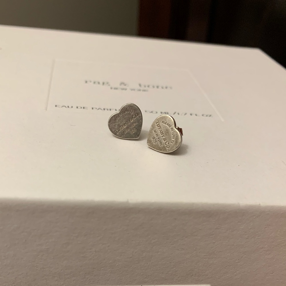 Return to Tiffany heart stud earrings